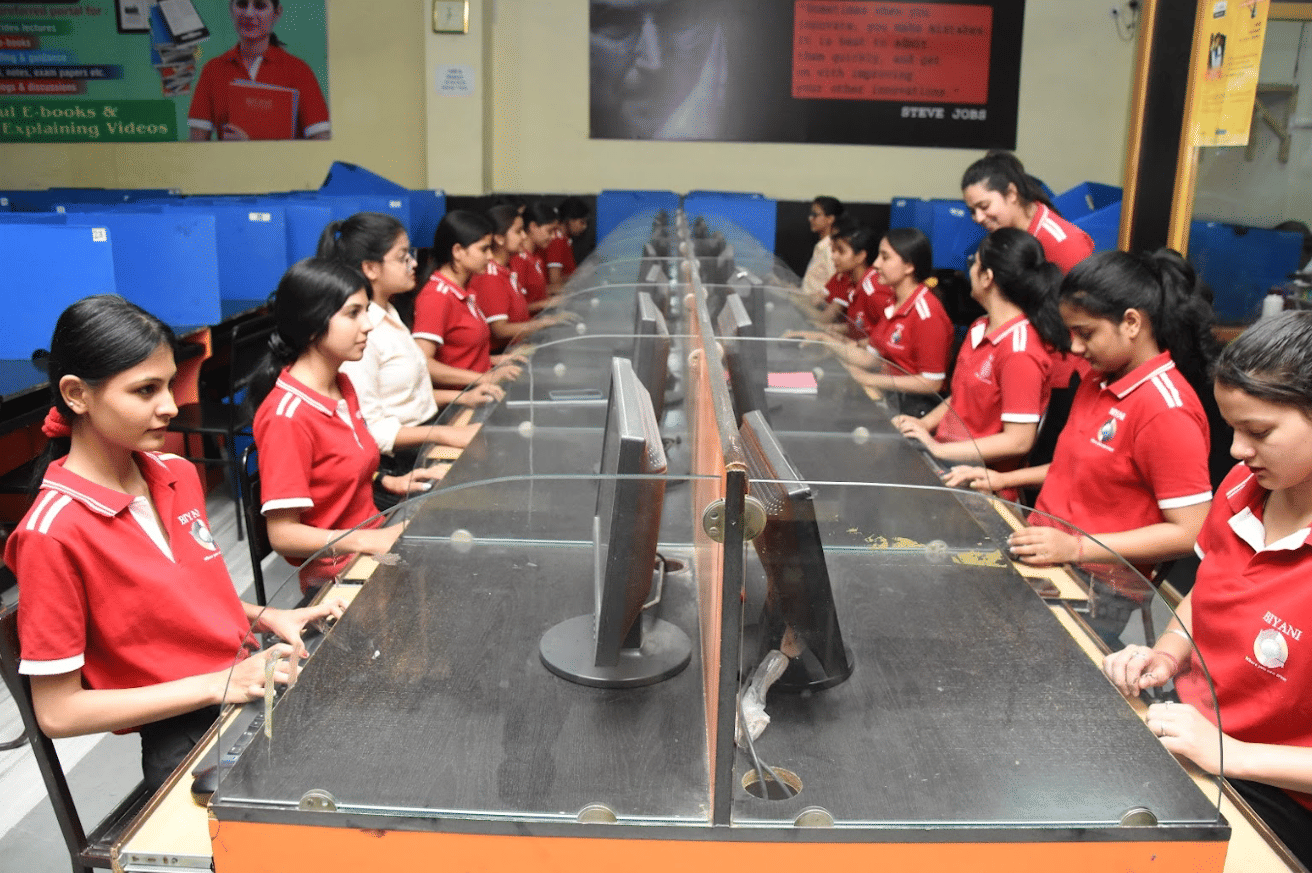 Biyani Girls College Jaipur Labs photo 1